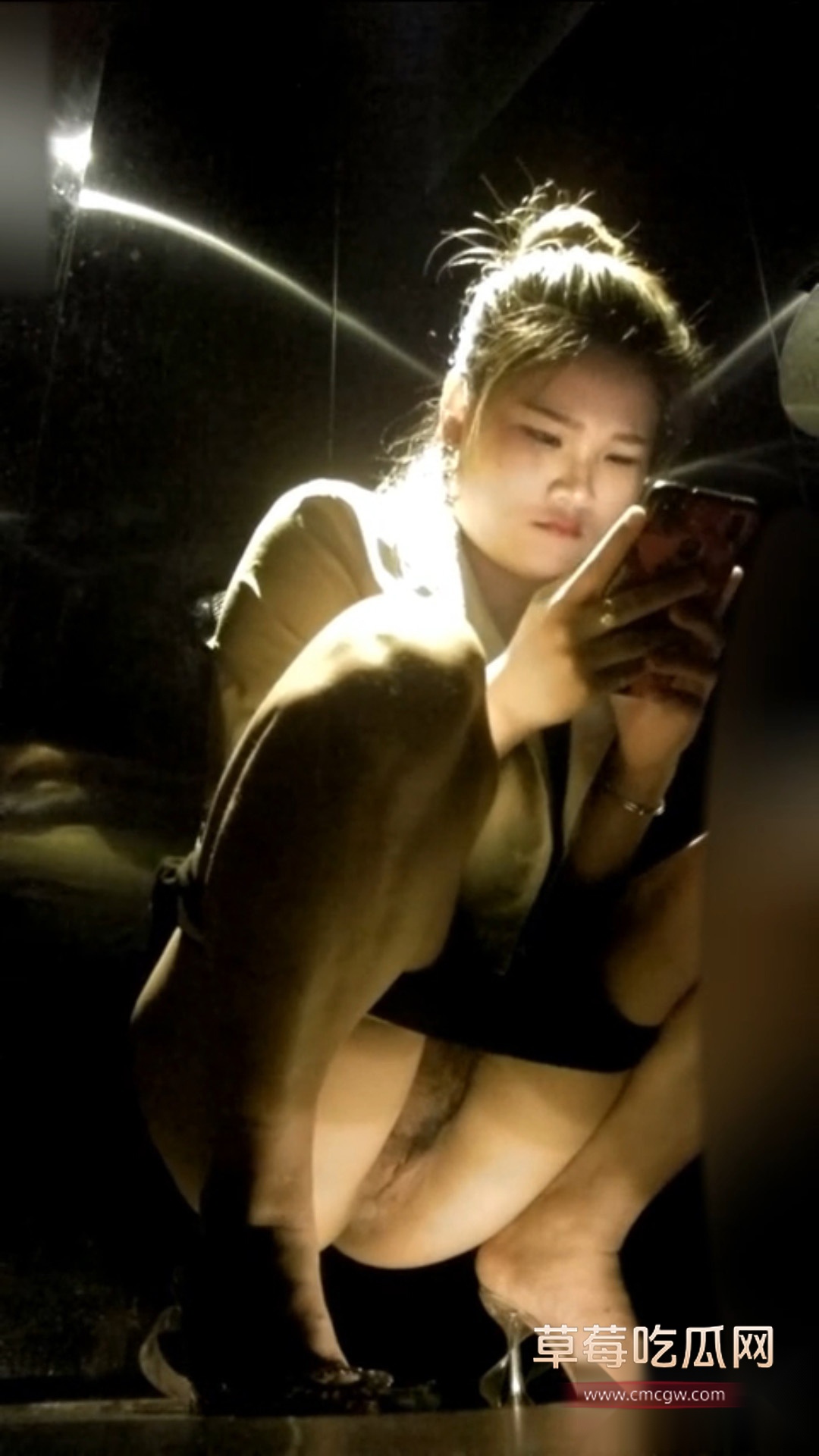 夜总会超长女厕所拍摄 3