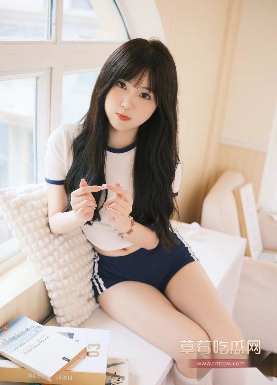 广州长相清纯的带货主播 郑宝宇 23