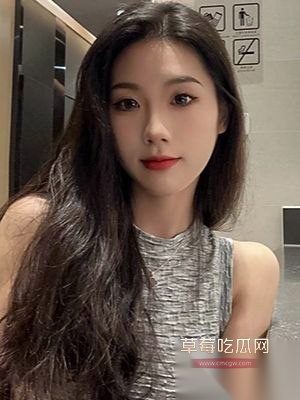 性感台球教练李宇萱这骚货深夜偷偷接客赚外快!紧身短裙黑丝裹翘臀,H杯巨乳晃荡球台上,她跪地深喉客人巨屌,舌尖生猛打螺旋狂舔马眼,螺旋状游走敏感冠沟,口水拉丝滴到台球上。 4 性感台球教练李宇萱这骚货深夜偷偷接客赚外快!紧身短裙黑丝裹翘臀,H杯巨乳晃荡球台上,她跪地深喉客人巨屌,舌尖生猛打螺旋狂舔马眼,螺旋状游走敏感冠沟,口水拉丝滴到台球上。 4