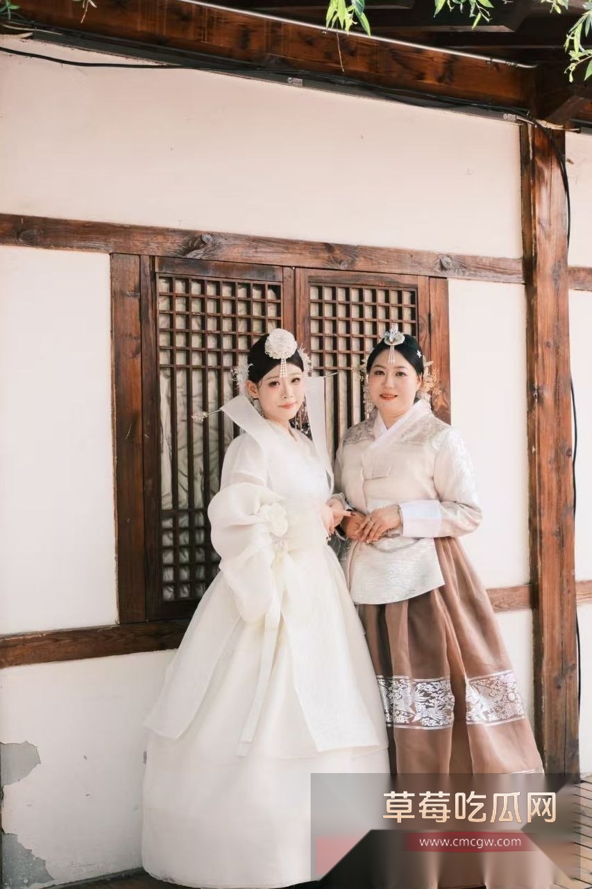 松原职业技术学院嫩妹王若冰背着男朋友出来接活被抓 06年嫩B八百一次随便玩 自称家里人不给生活费没办法! 2 松原职业技术学院嫩妹王若冰背着男朋友出来接活被抓 06年嫩B八百一次随便玩 自称家里人不给生活费没办法! 2