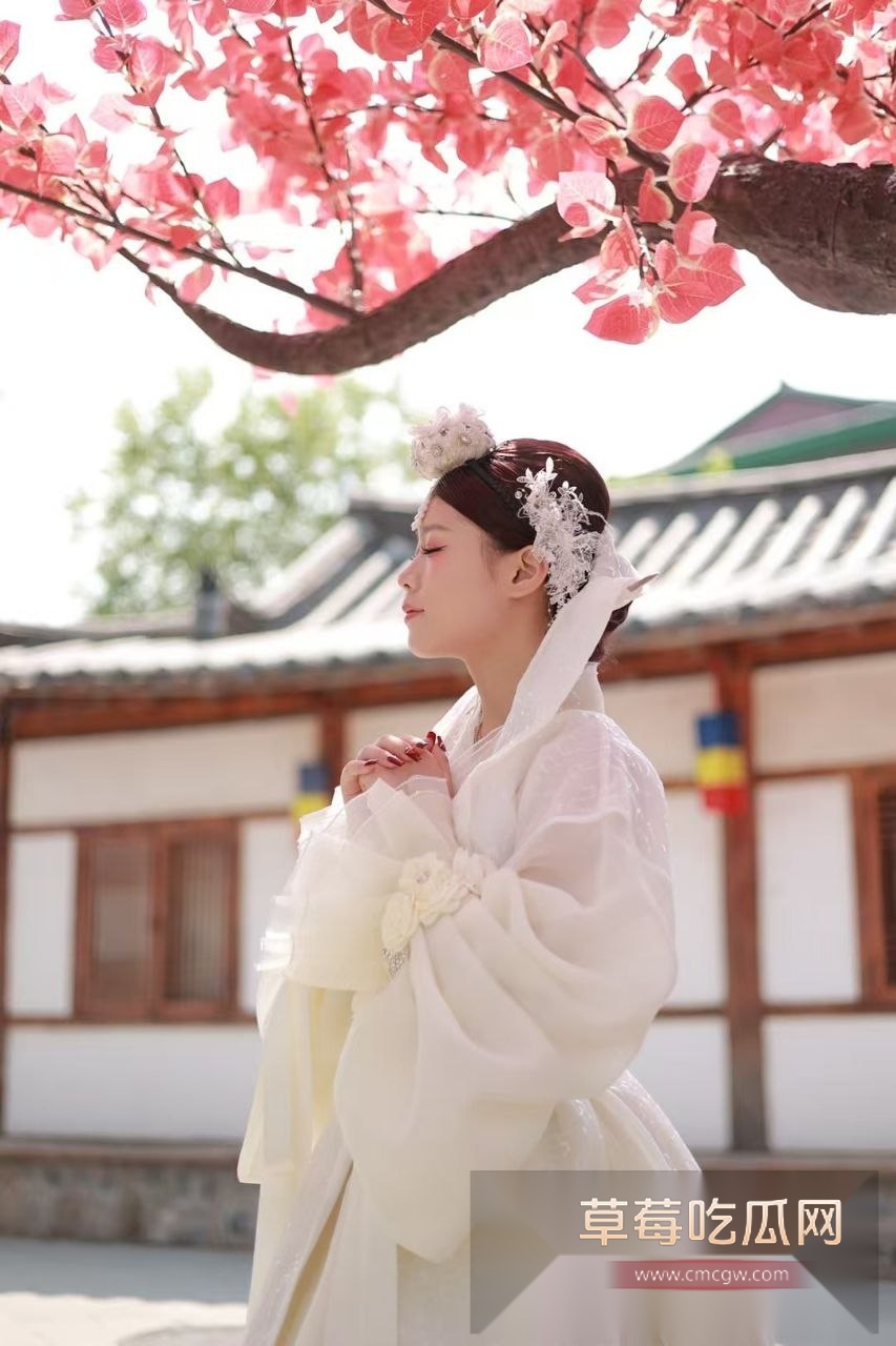 松原职业技术学院嫩妹王若冰背着男朋友出来接活被抓 06年嫩B八百一次随便玩 自称家里人不给生活费没办法! 7 松原职业技术学院嫩妹王若冰背着男朋友出来接活被抓 06年嫩B八百一次随便玩 自称家里人不给生活费没办法! 7