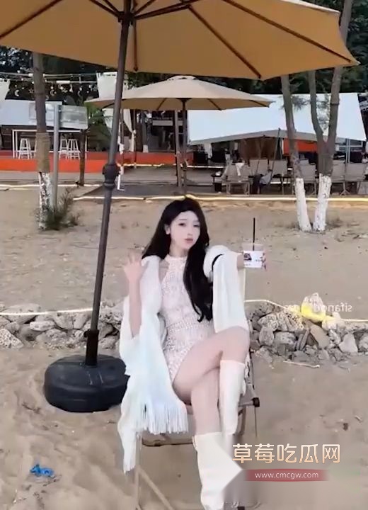 抖音清纯御姐甜一与金主私密裸聊视频意外流出6