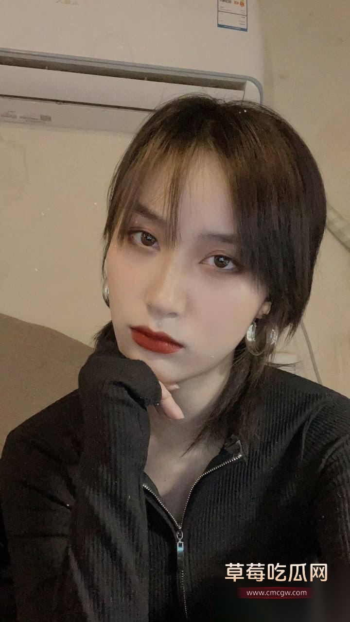 吉林延边大学李静私下在宿舍和金主裸聊1