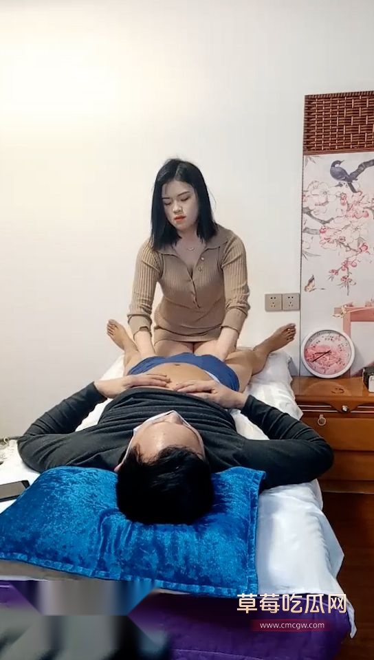 探花大神樱桃小王子在按摩店邂逅安徽大奶少妇2