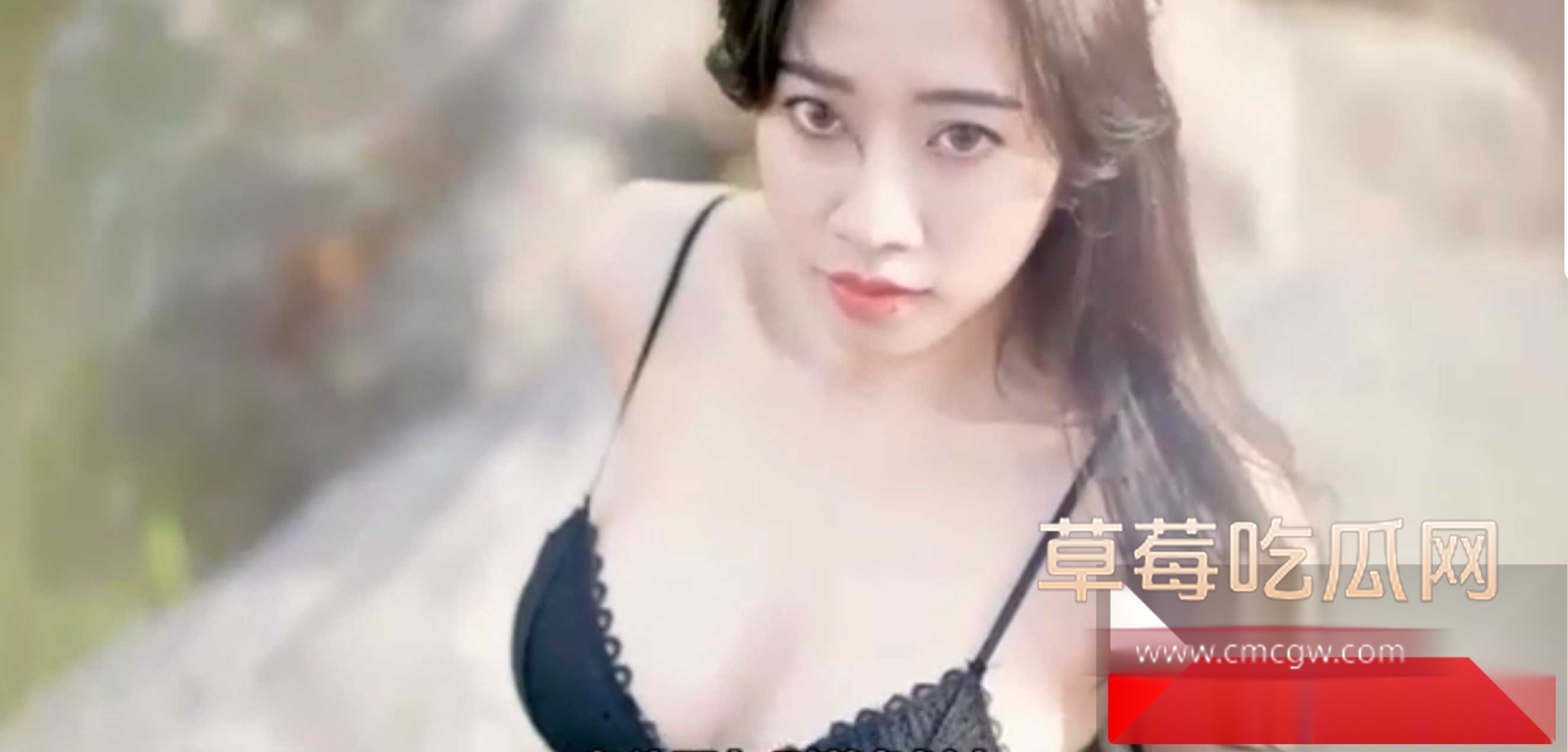 手指猛扣嫩穴四根全插G点打桩，淫水咕叽混沐浴乳喷溅浴缸壁，巨乳晃成残影扇自己耳光红肿。诱惑姿势百出跪地M字开腿掰逼露子宫口，高潮翻白眼抽搐喷潮混尿喷满镜头水雾弥漫。 1