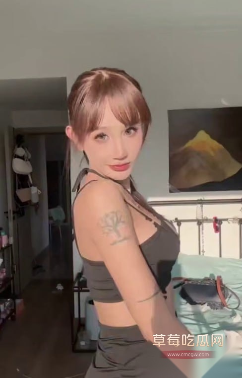 抖音高颜值网红小张不在家 20 抖音高颜值网红小张不在家 20