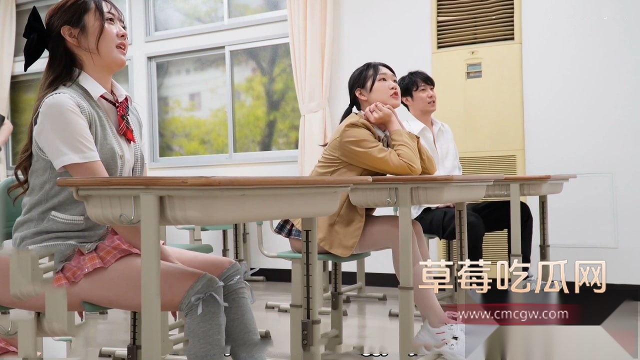 上演4P激情群交 2 上演4P激情群交 2