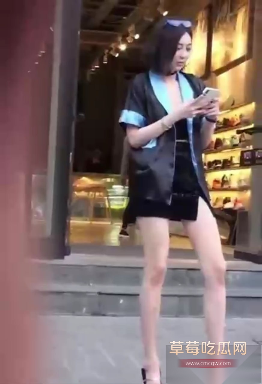 极品少妇真空短裙恨天高 4