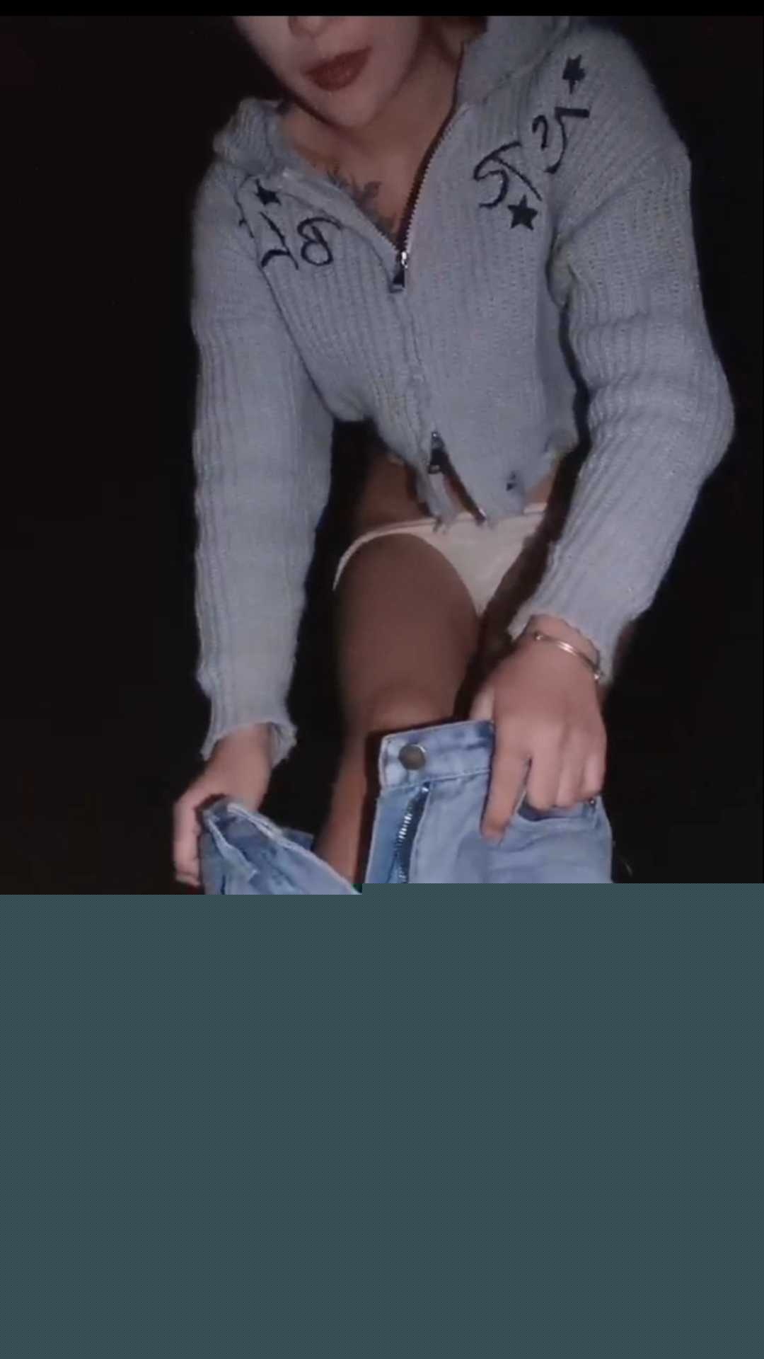 大红唇骚货夜晚江边勾引钓鱼佬 6