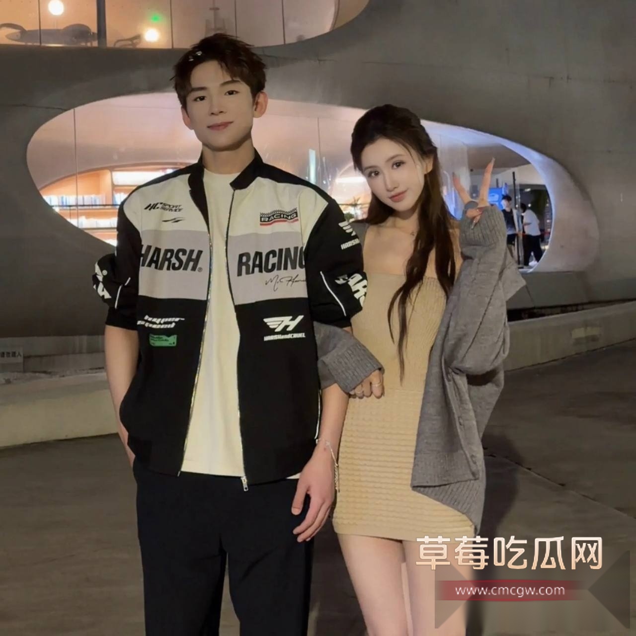 抖音百万粉丝男网红 F小奇 被曝约炮身材火辣已婚女粉 线上直播圈钱线下暗戳戳与少妇秀恩爱 6 抖音百万粉丝男网红 F小奇 被曝约炮身材火辣已婚女粉 线上直播圈钱线下暗戳戳与少妇秀恩爱 6