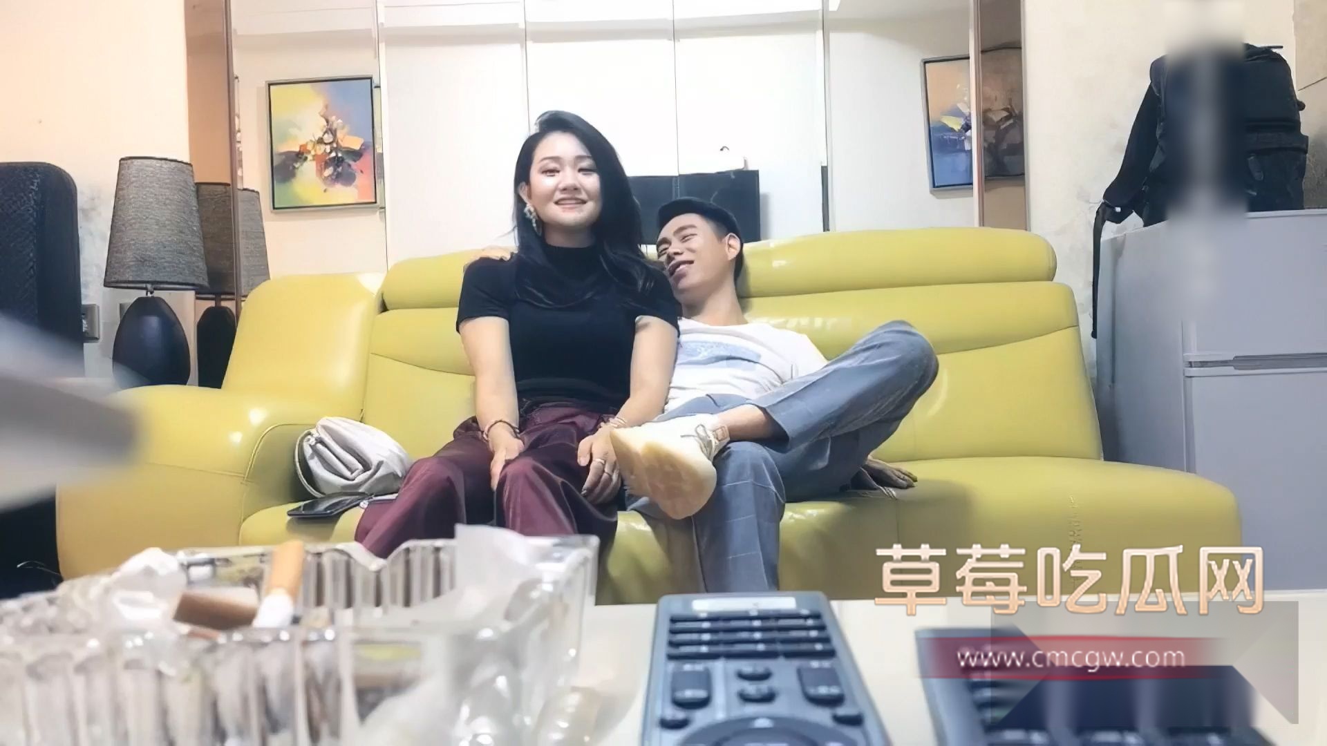 太子探花约操性感黑衣女神 穿上露屁股情趣装性感秒变淫荡 全程笑脸服务以各种姿势取悦大神 太子探花约操性感黑衣女神 穿上露屁股情趣装性感秒变淫荡 全程笑脸服务以各种姿势取悦大神