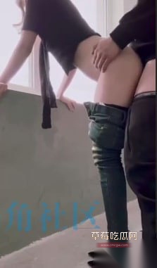 跟姐姐初次尝试楼道做爱 5 跟姐姐初次尝试楼道做爱 5