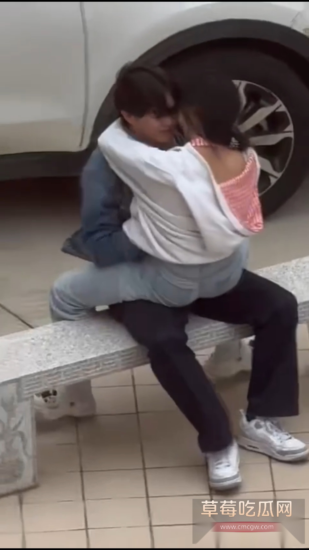 海洋学院情侣石凳事件 4 海洋学院情侣石凳事件 4