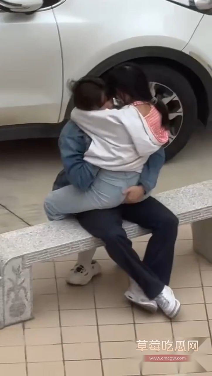 海洋学院情侣石凳事件 9 海洋学院情侣石凳事件 9