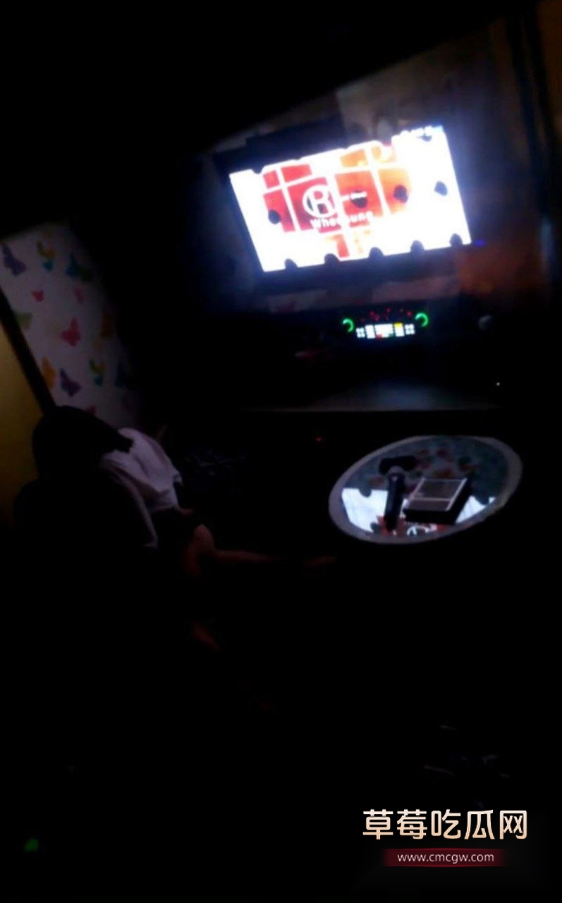 女孩跨坐骑乘 5 女孩跨坐骑乘 5