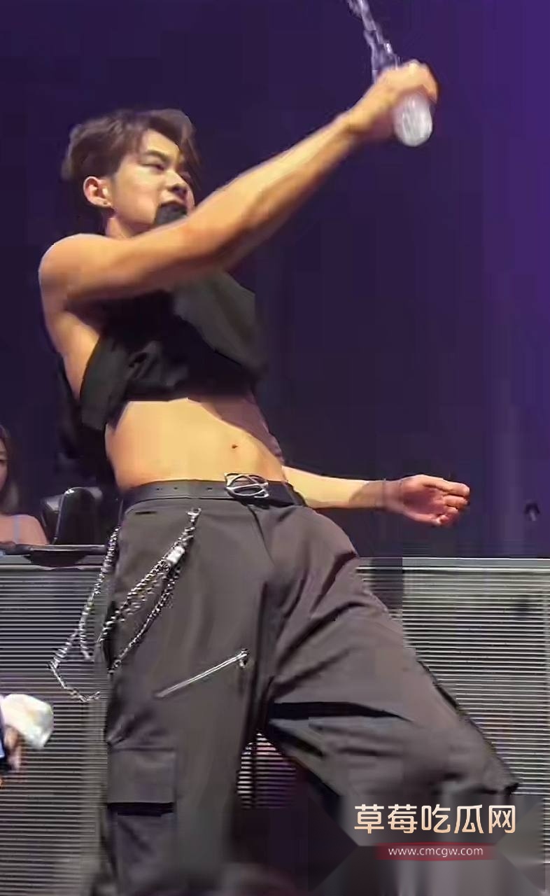 抖音220w粉丝男网红Dylan李善宇被素人女友投稿私生活混乱 不仅聊骚嫖娼而且感染炎症 尿黄色果冻状固体！ 17