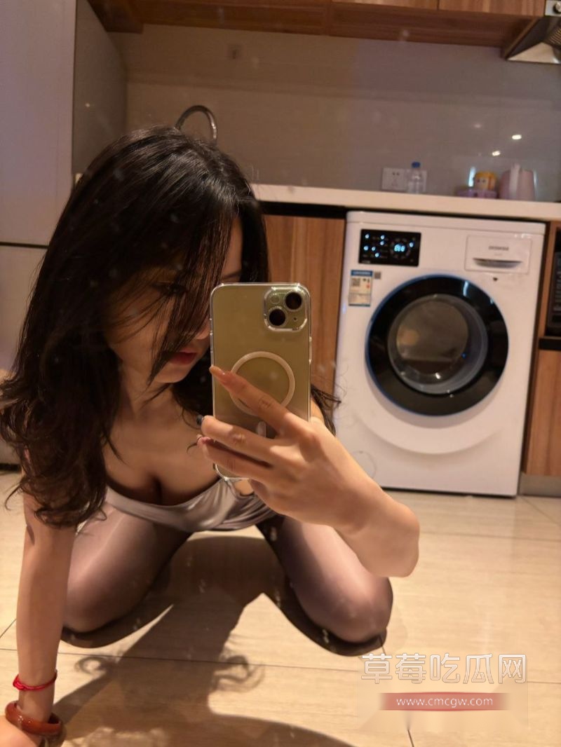 上海夜场女被金主高价带回家操逼3