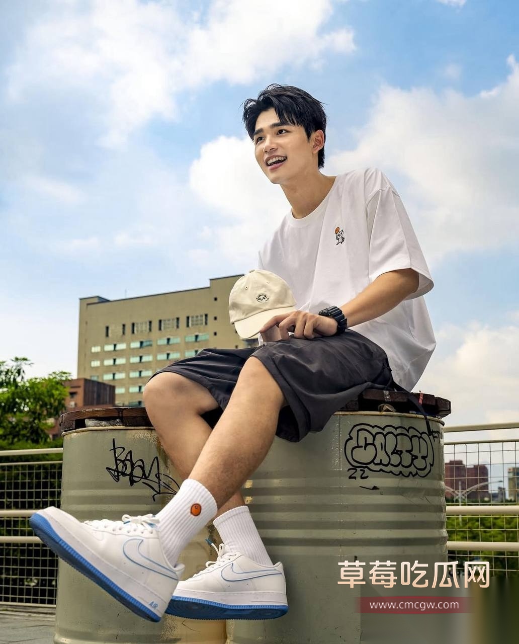 台娱女星简廷芮被曝出轨男星小鲜肉王品澔 二人同行美国期间性爱视频流出 女方绿帽老公 没有的事儿！ 5