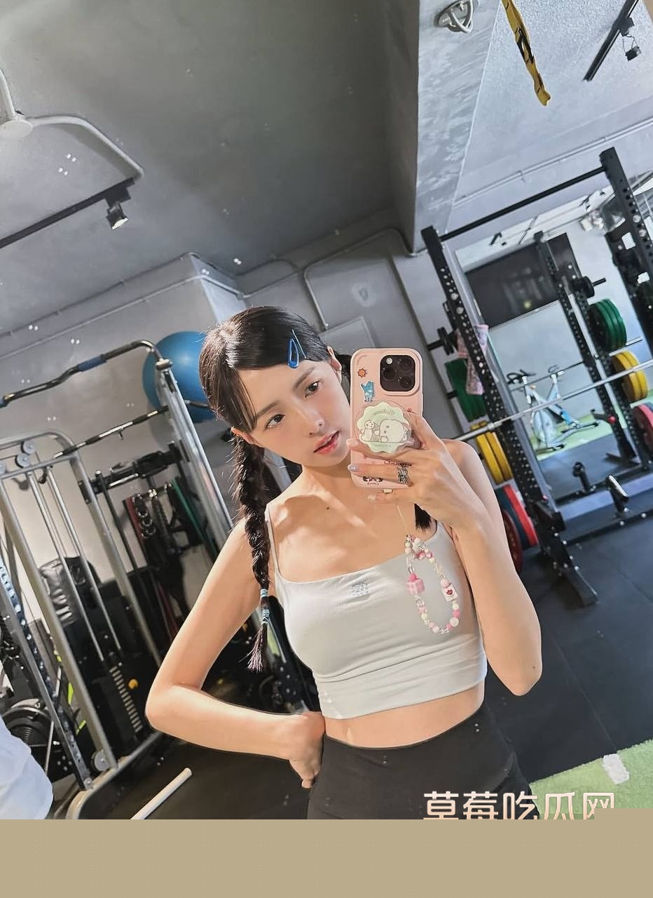 台娱女星简廷芮被曝出轨男星小鲜肉王品澔 二人同行美国期间性爱视频流出 女方绿帽老公 没有的事儿！ 12