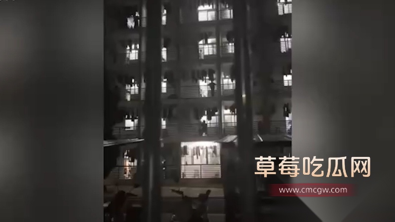 近期因舆论管控 国内最火的同性软件blued被下架 引起同性恋团体大恐慌 间接导致芜湖职业技术学院男男表白直接火出圈 在抖音上被称为英雄！ 11