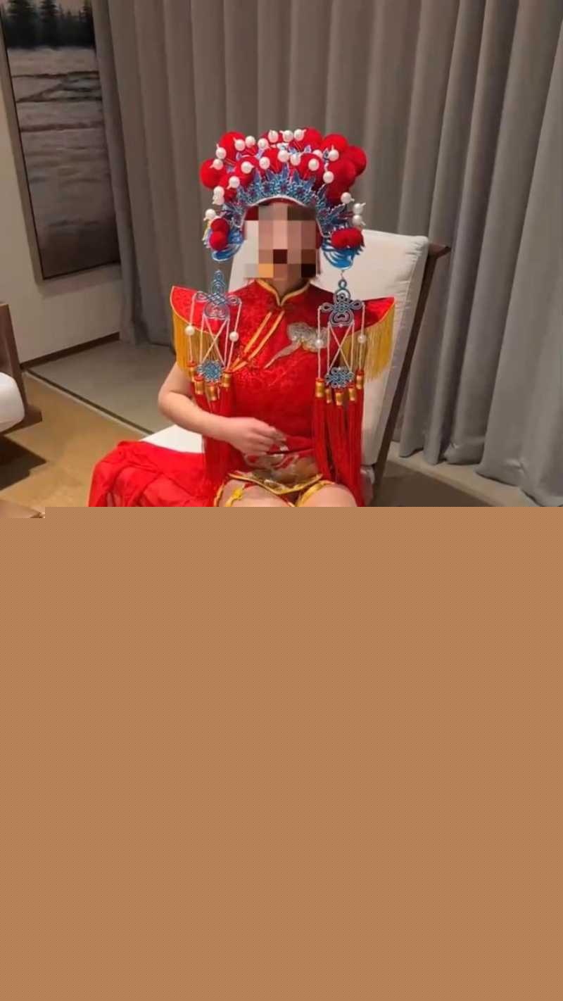 双洞齐插嫂子后庭内射 8 双洞齐插嫂子后庭内射 8