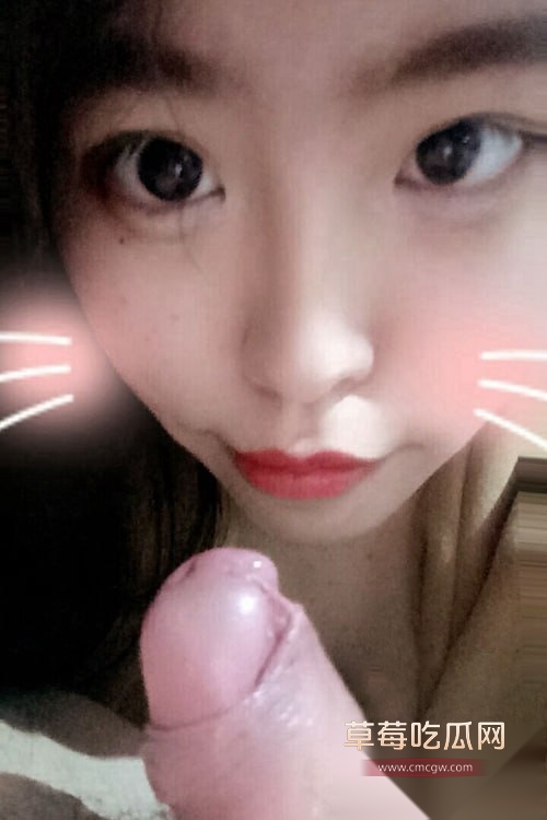 高乔珊公交车内口爆吞精 4 高乔珊公交车内口爆吞精 4