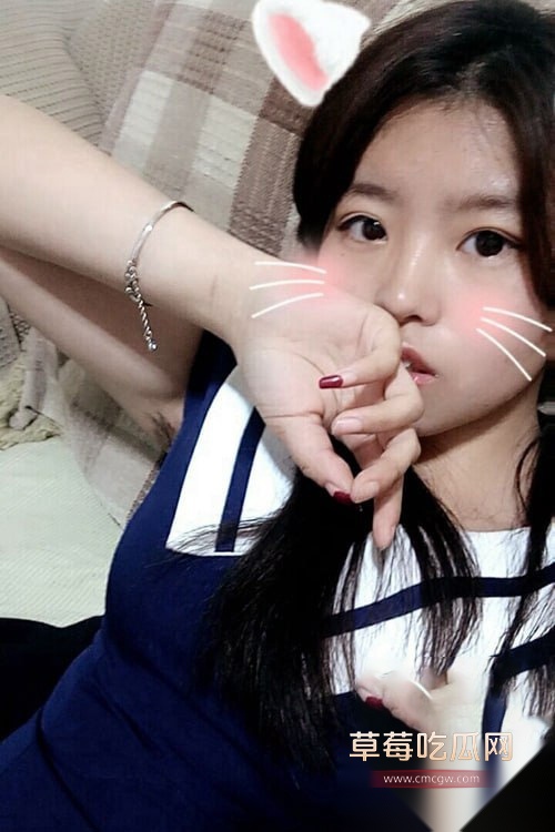 高乔珊公交车内口爆吞精 6 高乔珊公交车内口爆吞精 6