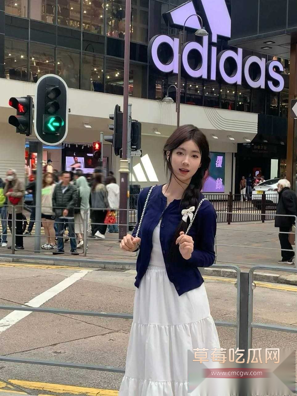 广州极品高颜值母狗陈敏仪 32