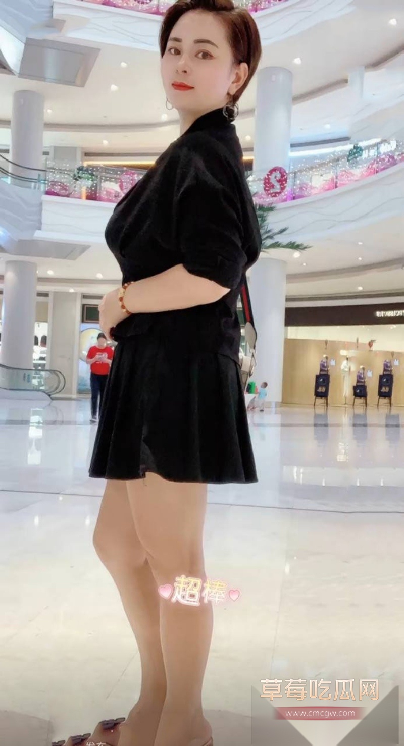 快手深圳大奶熟女少妇 巨无霸 4