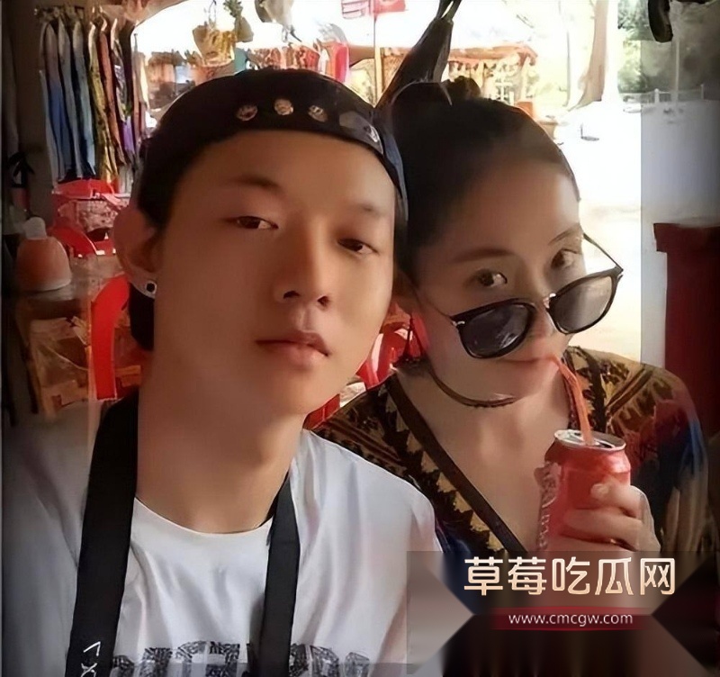 霍尊复出消息冲上热搜 几年前他被女友陈露写小作文曝光出轨嫖娼而宣布退圈 现想当无事发生重新复出圈钱？！ 55