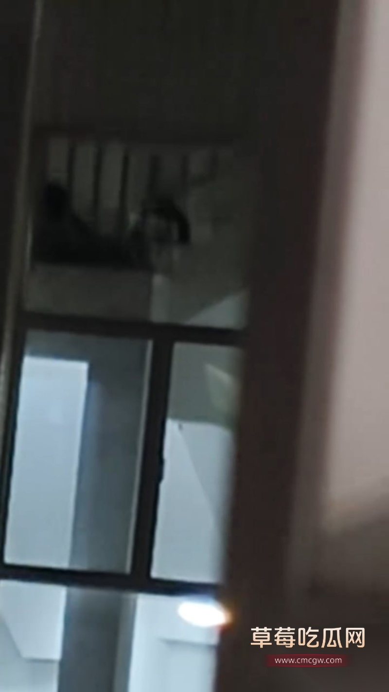 四川护理职业学院猛男李博 深夜带护理系学妹嘉欣在教学楼楼道 暧昧缠绵啪啪一小时 其同学偷拍下了这激情四射的一幕! 2 四川护理职业学院猛男李博 深夜带护理系学妹嘉欣在教学楼楼道 暧昧缠绵啪啪一小时 其同学偷拍下了这激情四射的一幕! 2