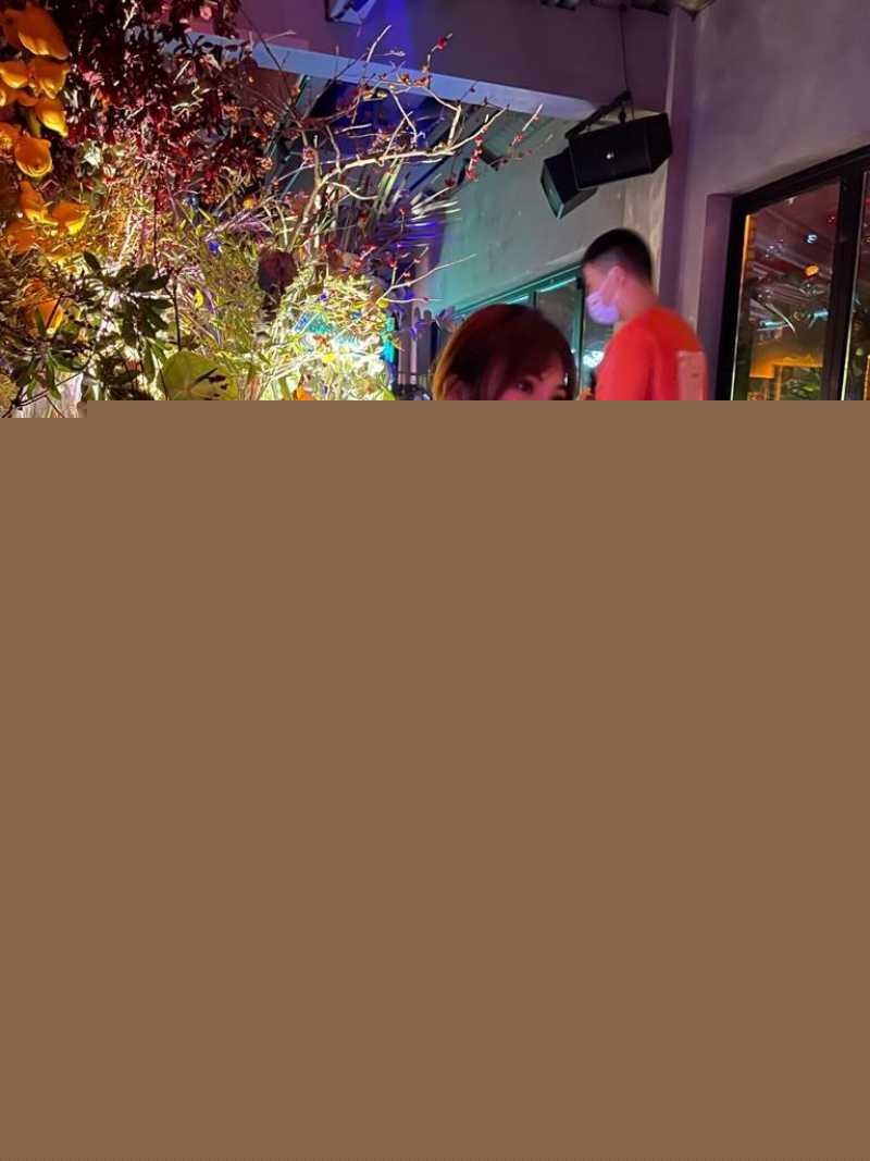 顶级名媛女神 黄丽娜 被金主骑乘猛操合集曝光 这位不让男朋友碰的高冷御姐实际上夜夜在金主胯下承欢！ 7