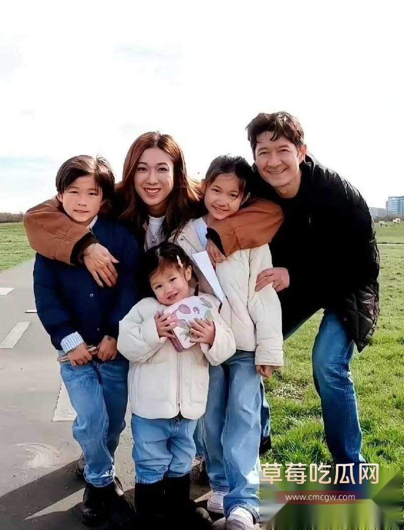 TVB早期花旦 十年诞下三子的好彩妹 钟嘉欣 被曝在加拿大起诉丈夫Jeremy 婚内出轨包养情妇 而且转移财产不给家用 童年女神被丑男坑惨！ 17