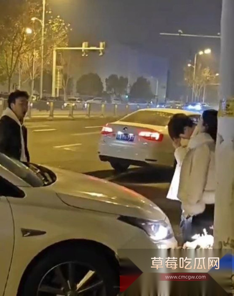 小伙为爱奔赴上海打工 转账20w供养异地恋女友 结果小仙女花着舔狗的钱换了个新男友 小伙鸡飞蛋打一场空 1 小伙为爱奔赴上海打工 转账20w供养异地恋女友 结果小仙女花着舔狗的钱换了个新男友 小伙鸡飞蛋打一场空 1