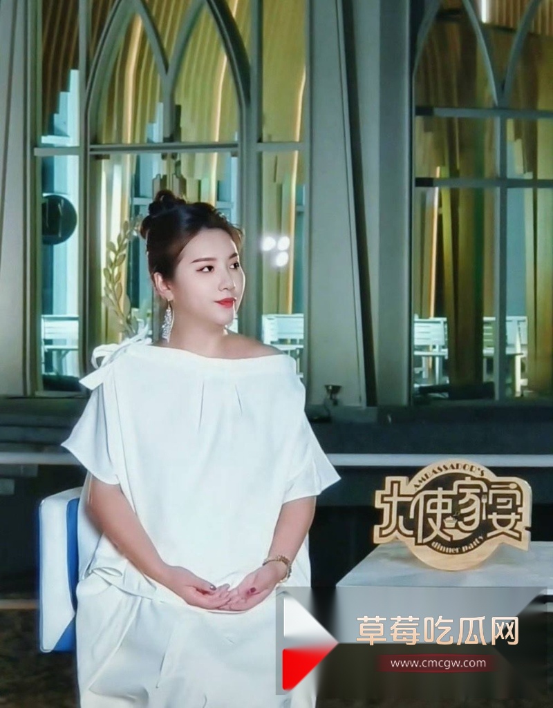 吕秀才喻恩泰的老婆史林子出轨约炮多男事件冲上热搜 骚货的撩骚记录和风骚约啪视频被同步po到了网上！ 6