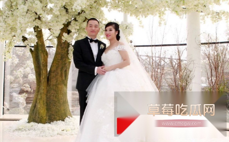 吕秀才喻恩泰的老婆史林子出轨约炮多男事件冲上热搜 骚货的撩骚记录和风骚约啪视频被同步po到了网上！ 9