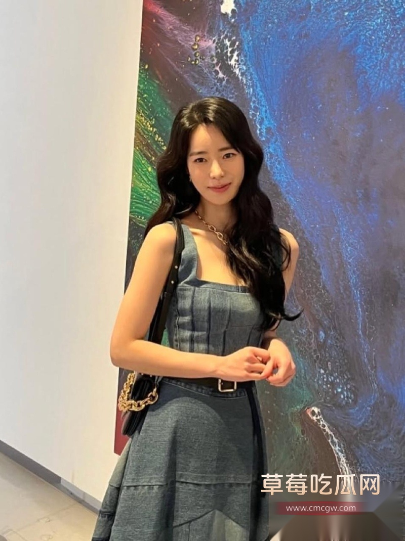 绝美韩国女星林智妍 早期超大尺度车震与床戏视频流出 女神全裸骑乘啪啪温柔亲吻男主鸡巴 现场疑似真枪上阵! 3 绝美韩国女星林智妍 早期超大尺度车震与床戏视频流出 女神全裸骑乘啪啪温柔亲吻男主鸡巴 现场疑似真枪上阵! 3