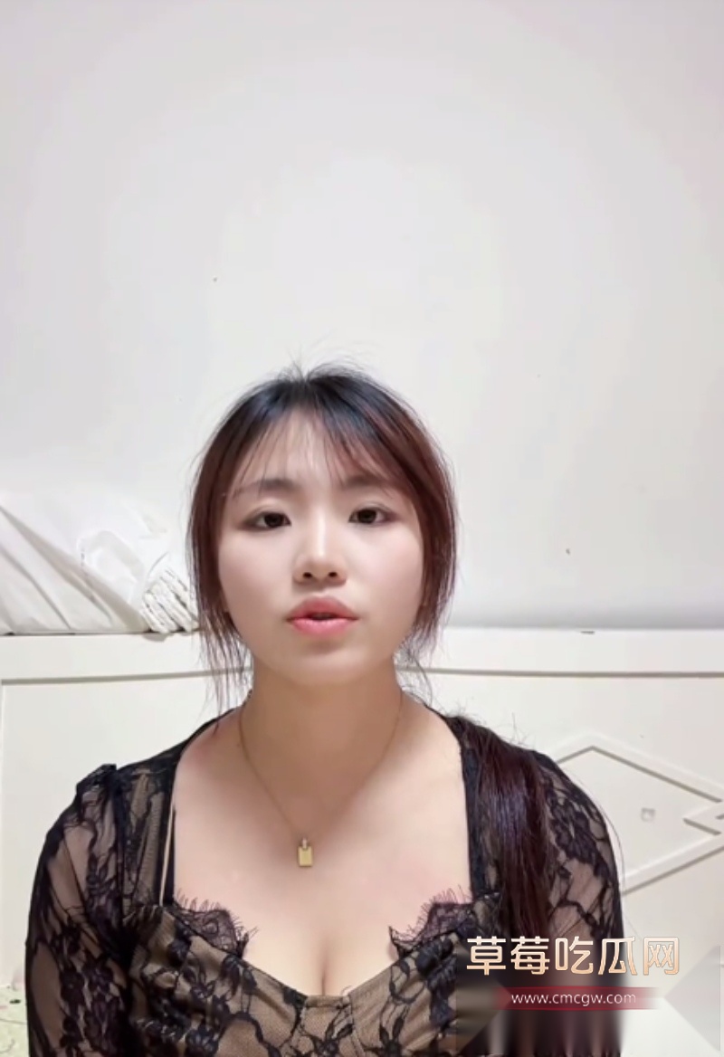 抖音50w粉丝网红 冬奇与雾凇 被网友扒出曾在外网下海 其大尺度露奶直播太顶太刺激! 6 抖音50w粉丝网红 冬奇与雾凇 被网友扒出曾在外网下海 其大尺度露奶直播太顶太刺激! 6