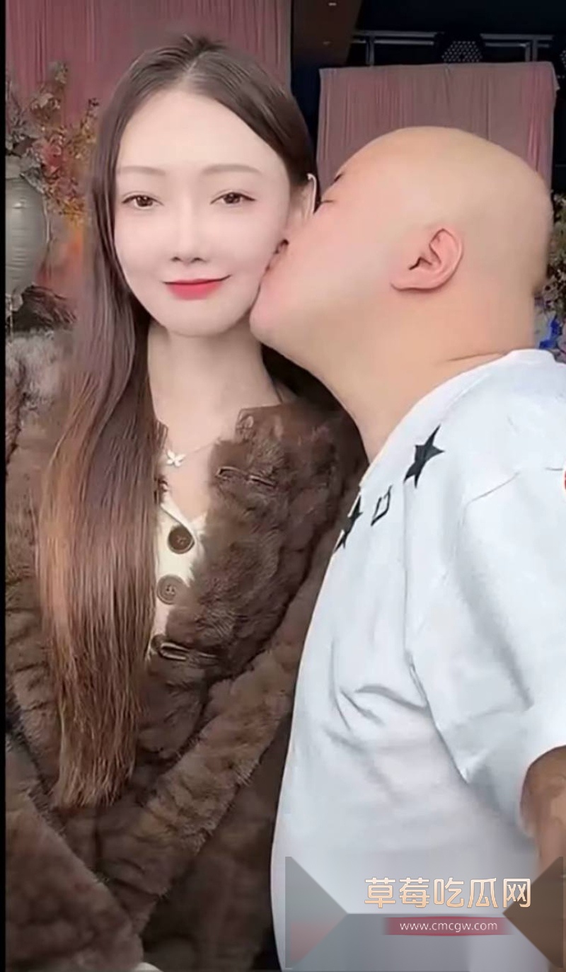 快手1150w粉丝大网红老狗前妻白羽直播控诉老狗不仅出轨女徒 3