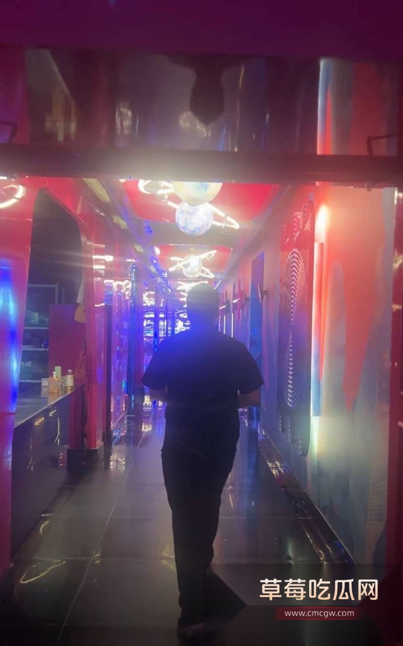 快手1150w粉丝大网红老狗前妻白羽直播控诉老狗不仅出轨女徒 12