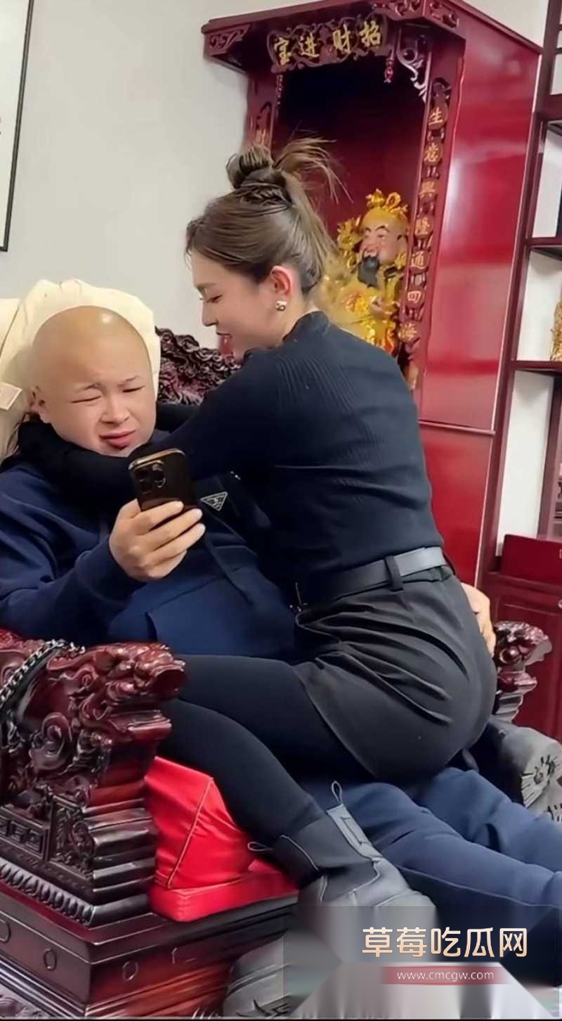 快手1150w粉丝大网红老狗前妻白羽直播控诉老狗不仅出轨女徒 23