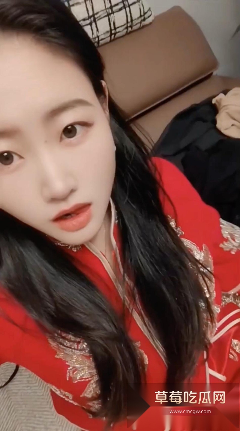 素人新婚F奶小姐姐 1