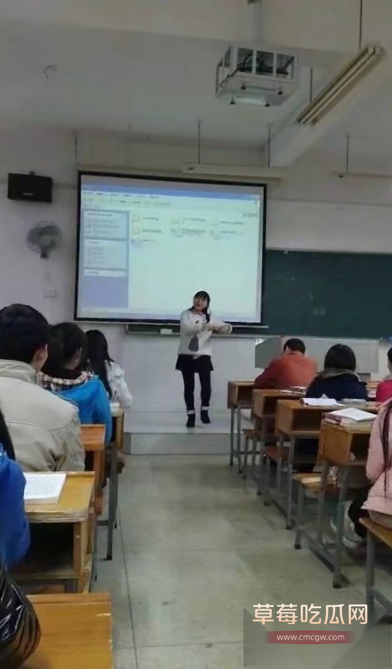 曾声援精日分子的湘西女老师李田田润到日本后 被曝为了养老公下海拍片 18 曾声援精日分子的湘西女老师李田田润到日本后 被曝为了养老公下海拍片 18