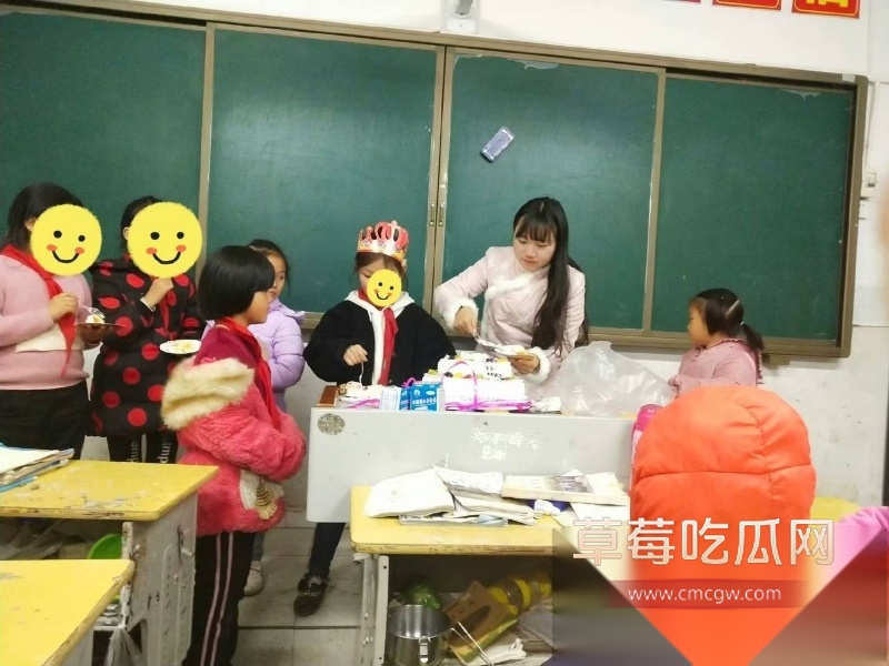 曾声援精日分子的湘西女老师李田田润到日本后 被曝为了养老公下海拍片 41 曾声援精日分子的湘西女老师李田田润到日本后 被曝为了养老公下海拍片 41