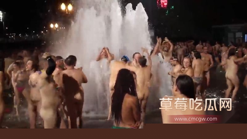 波特兰万人裸体自行车夜骑7