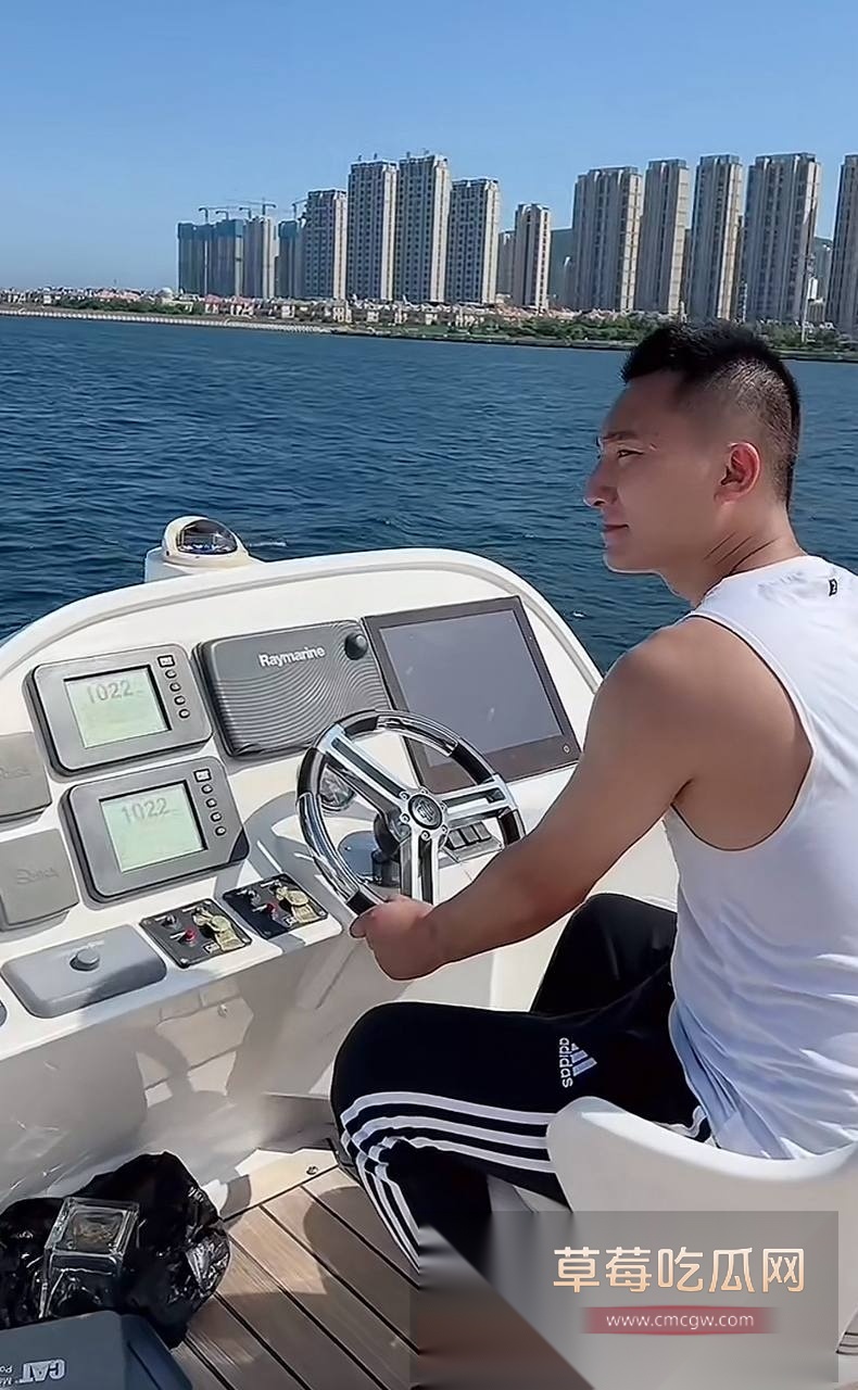 铁岭小辉13.jpg 铁岭小辉13.jpg