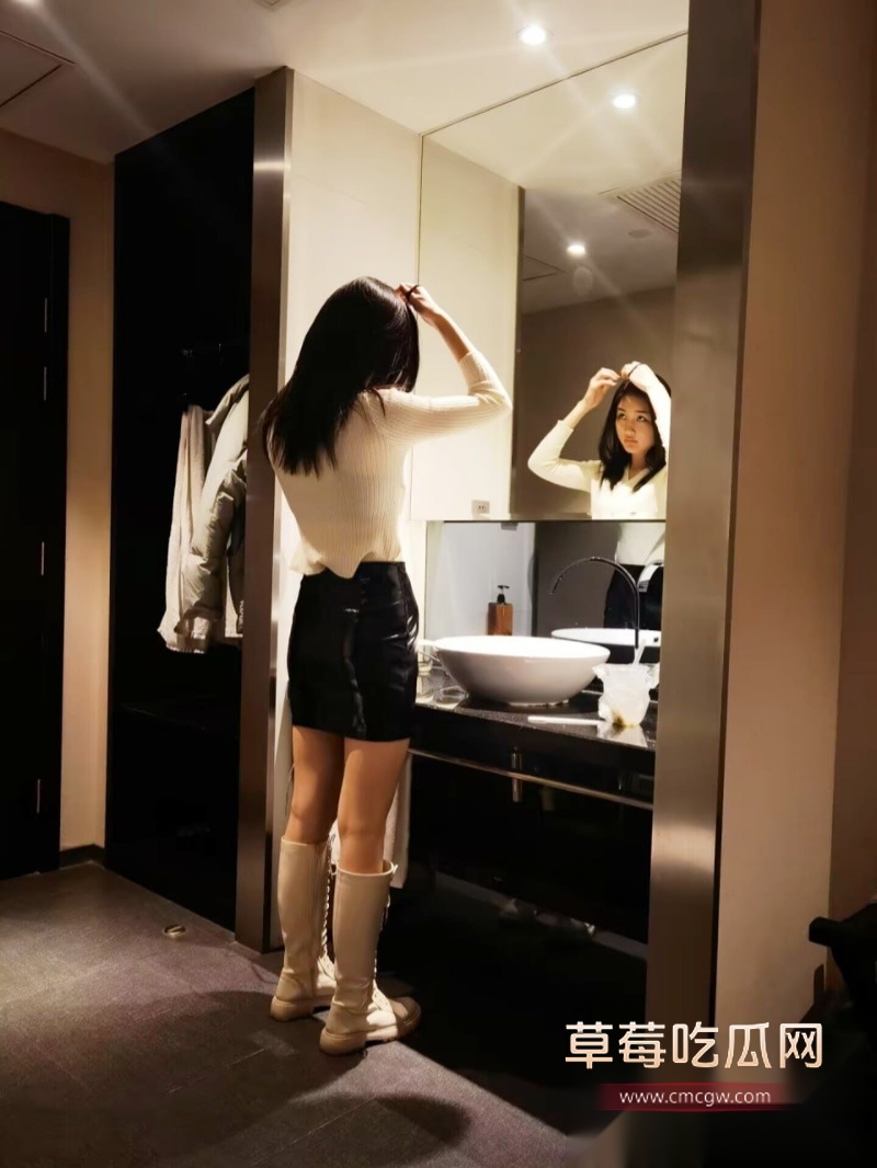 苗条身材女大 陈灵静 15