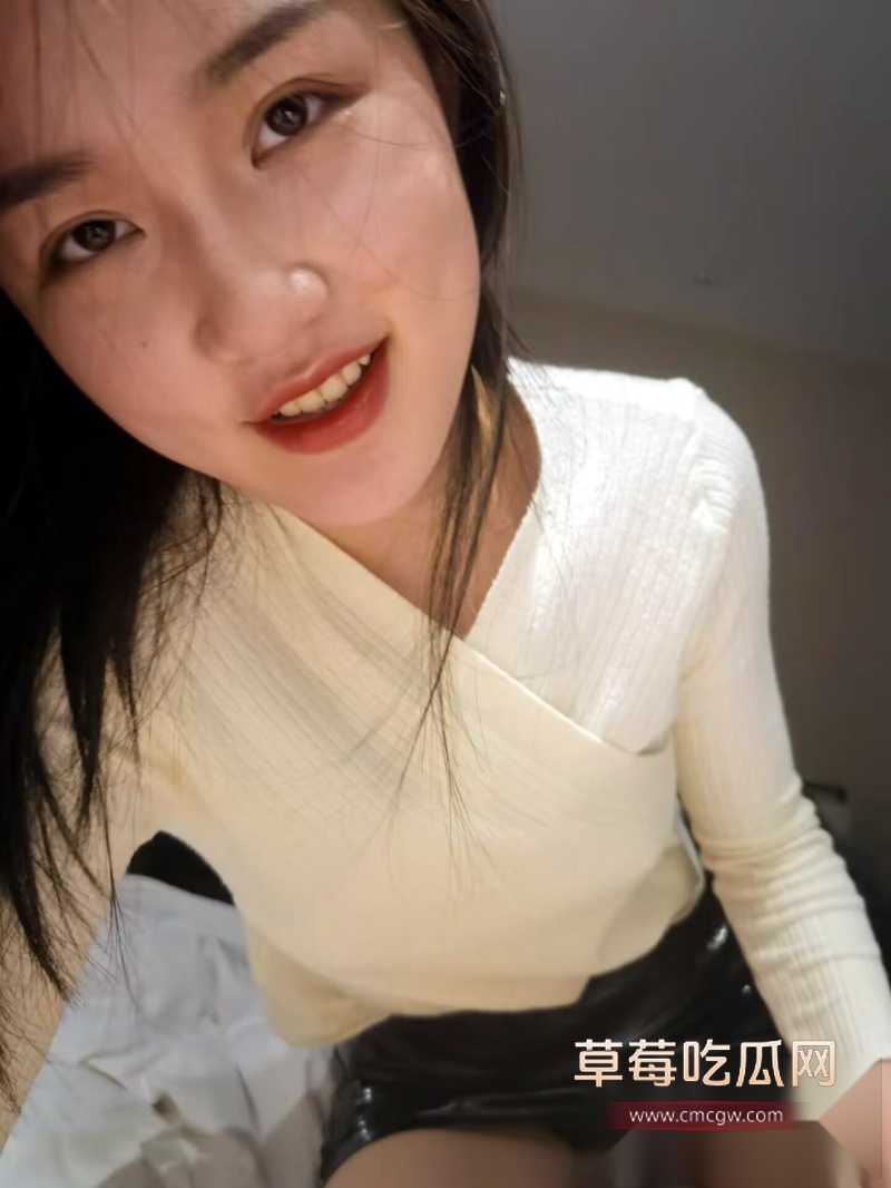 苗条身材女大 陈灵静 10