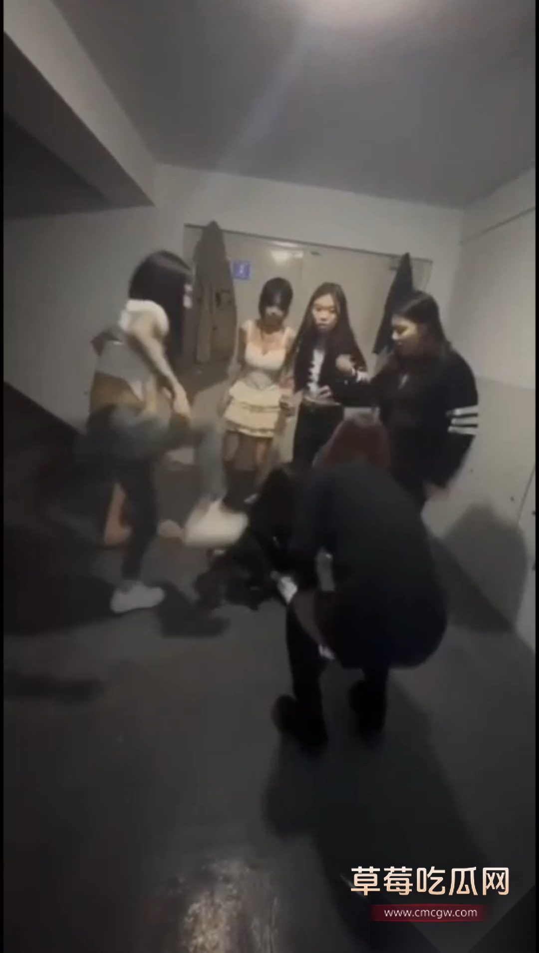 沈阳某职业技术学校化妆班 小彤 8 沈阳某职业技术学校化妆班 小彤 8