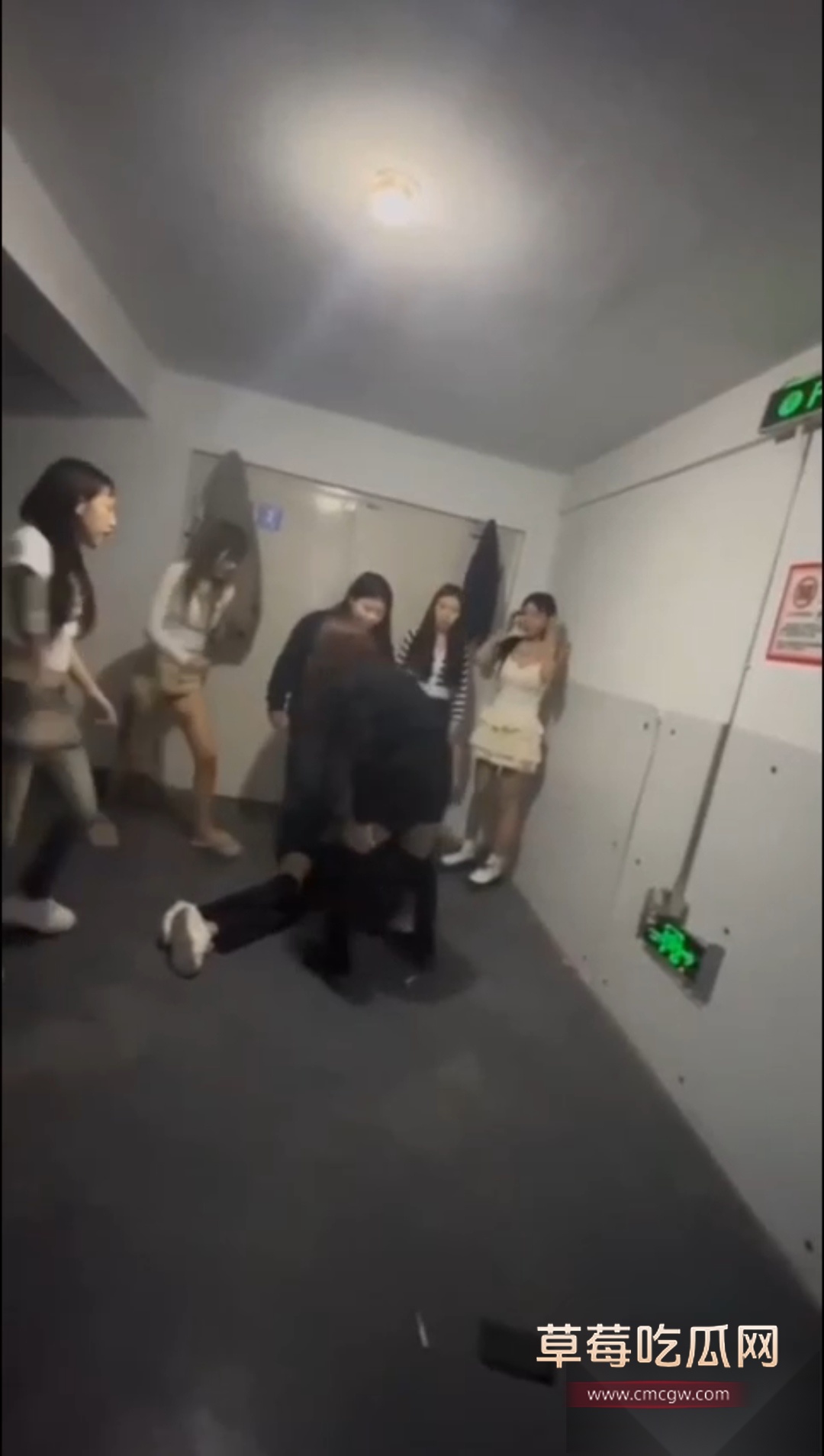 沈阳某职业技术学校化妆班 小彤 9 沈阳某职业技术学校化妆班 小彤 9